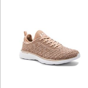 APL Techloom Phantom